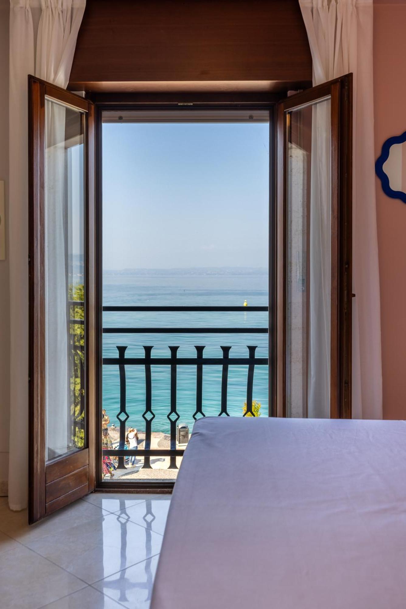 La Vista Postcard Hotel Лацизе Екстер'єр фото